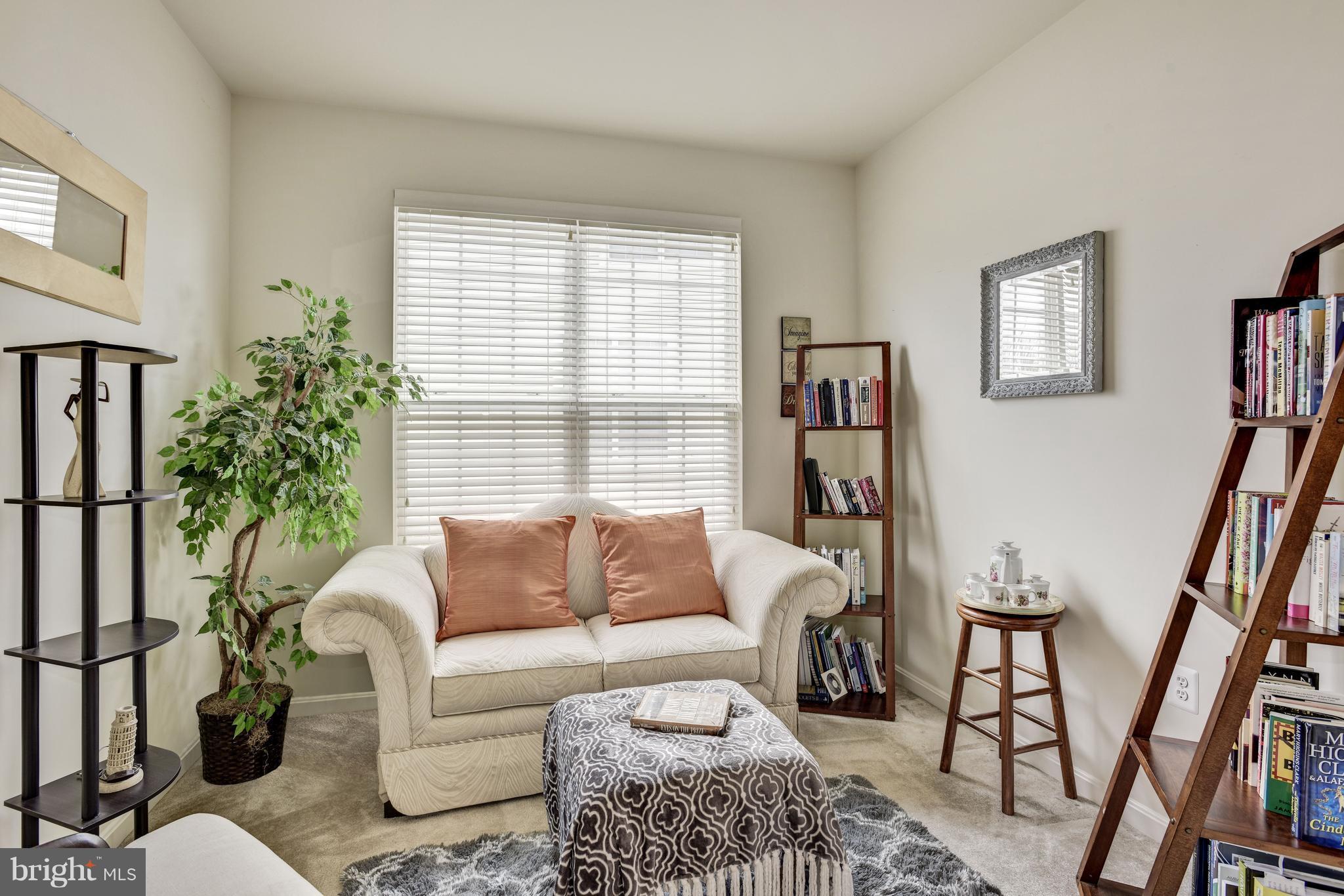 9816 Traver Street Bowie, MD 20721 - Photo 12 of 29 Den/Study