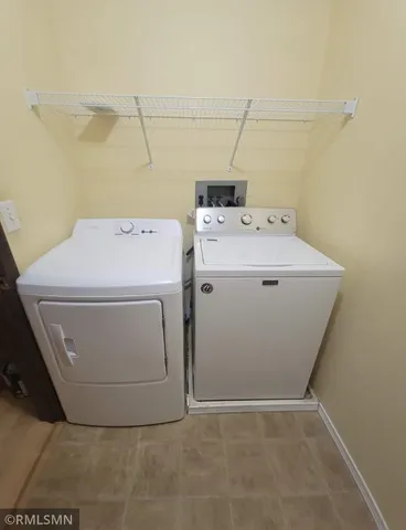 $179,900 | 1871 Silver Bell Road, Unit 321, Eagan, MN 55122