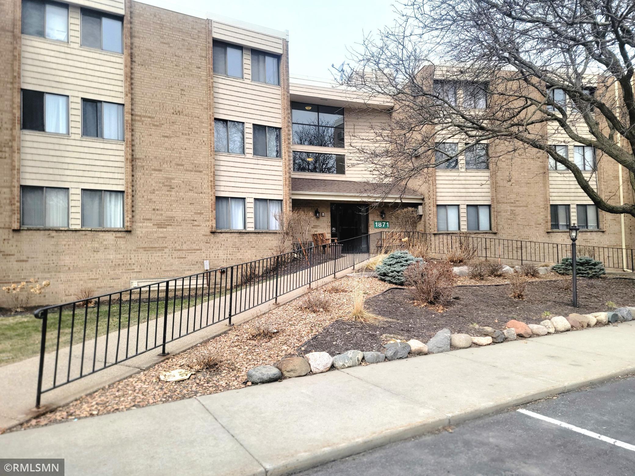 1871 Silver Bell Road, Unit 321 Eagan, MN 55122 - Photo 2 of 23