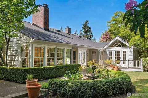 $2,998,000 | 8914 Southeast 56th Street, Mercer Island, WA 98040