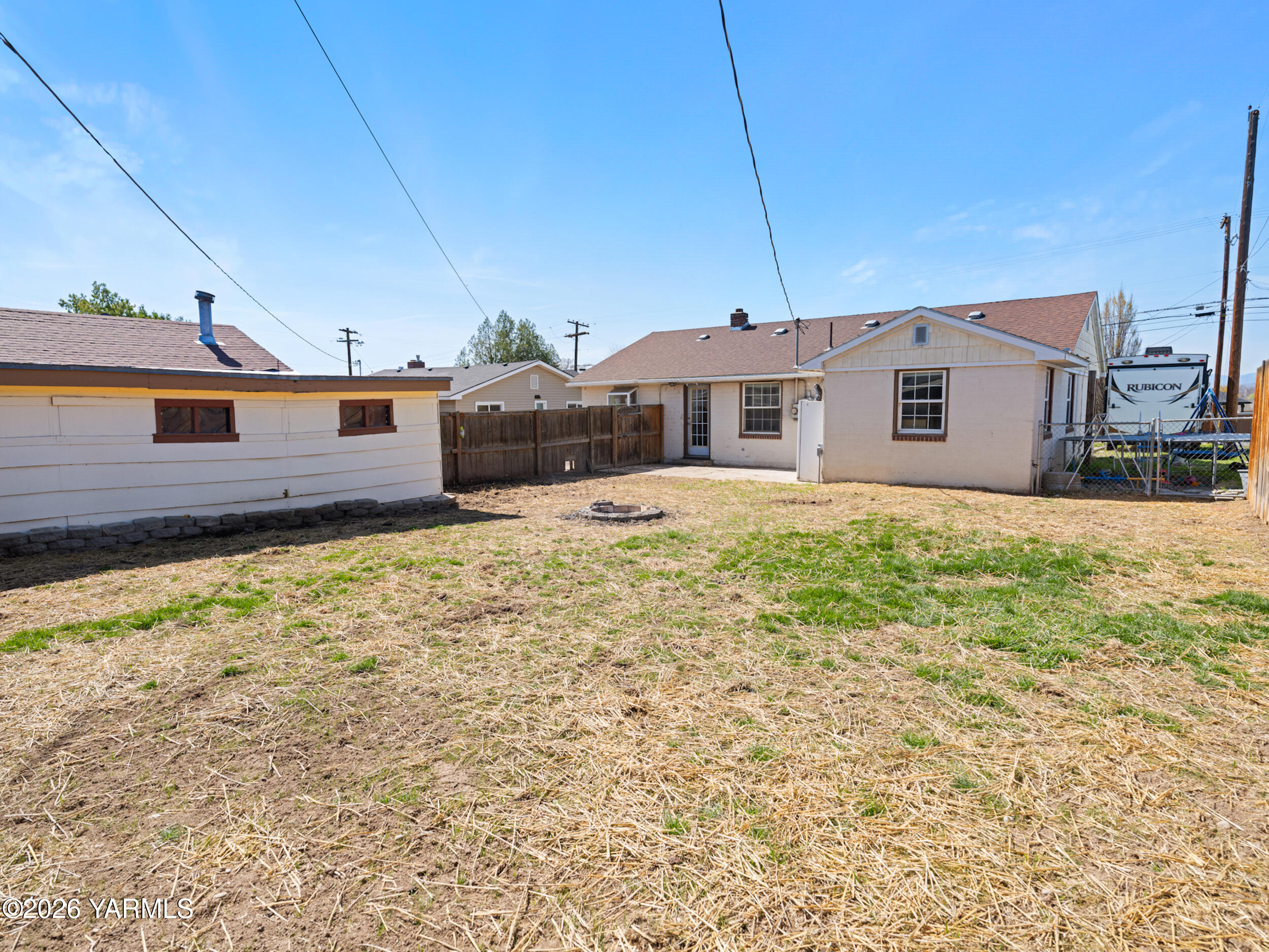423 South 41st Street Yakima, WA 98901 - Photo 11 of 29 a view of a house with a big yard