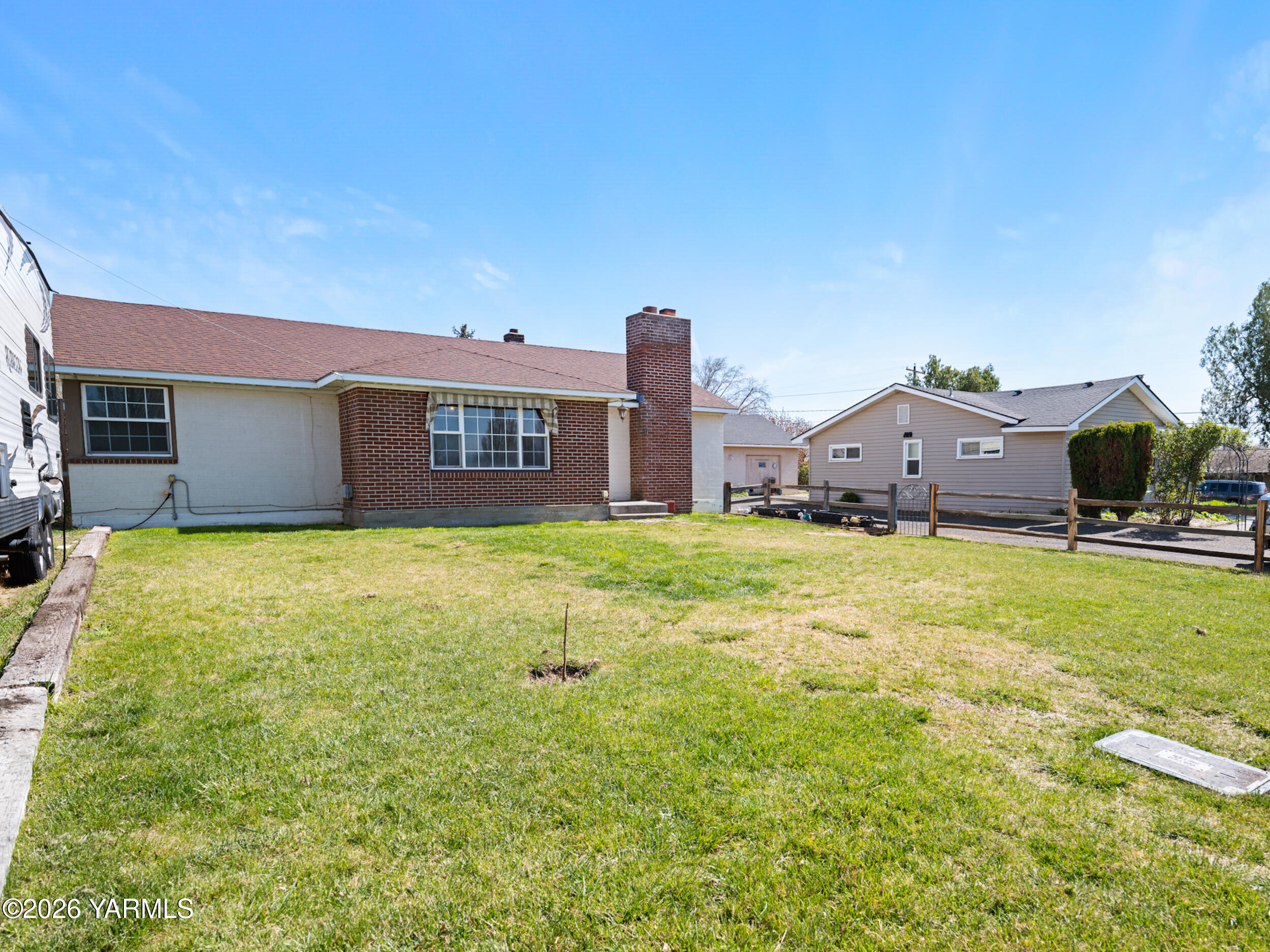 423 South 41st Street Yakima, WA 98901 - Photo 29 of 29 a front view of house with a garden