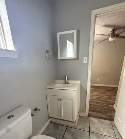 $725 | 7018 1/2 Avenue F, Unit 3, Houston, TX 77011
