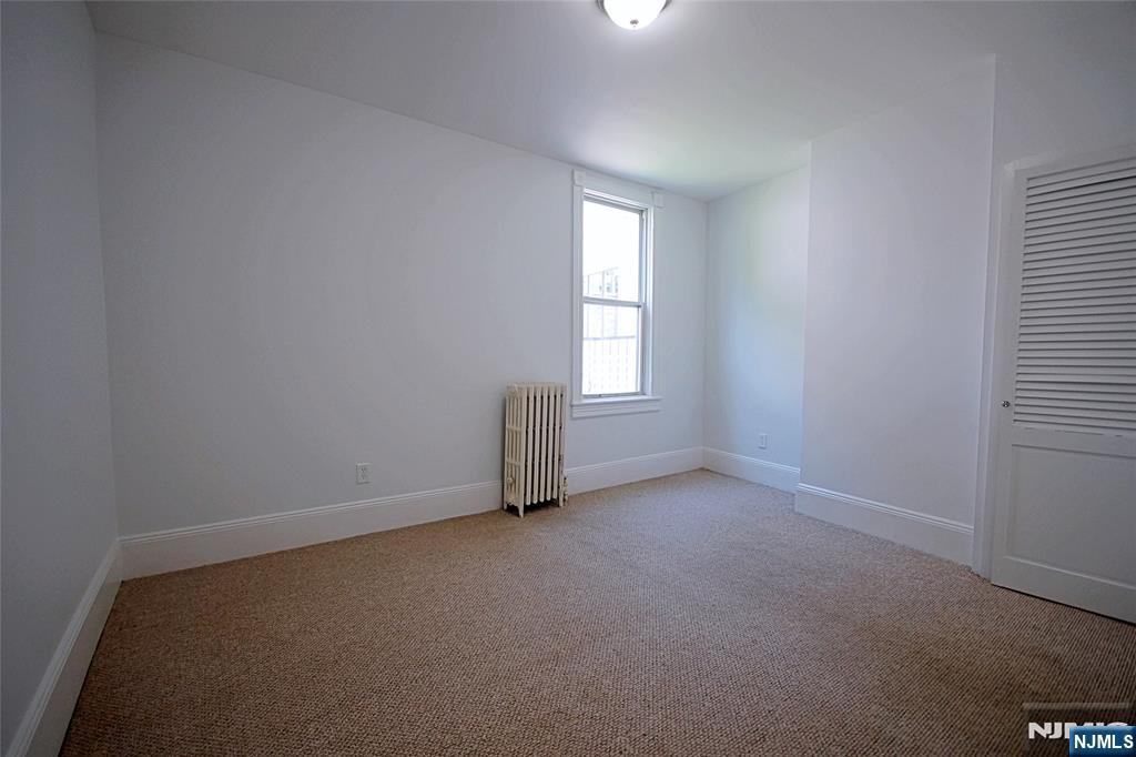 154 Undercliff Avenue, Unit 5 Edgewater, NJ 07020 - Photo 4 of 14