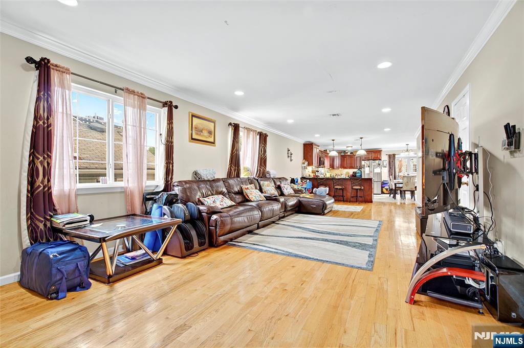 286 James Street Hackensack, NJ 07601 - Photo 7 of 50