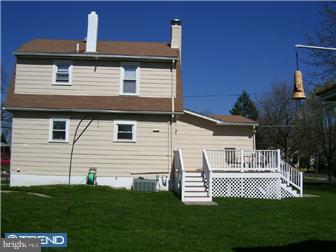 137 Minnetonka Road Somerdale, NJ 08083 - Photo 9 of 12 Exterior Back
