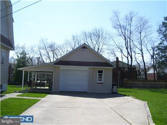 137 Minnetonka Road Somerdale, NJ 08083 - Photo 10 of 12 Garage