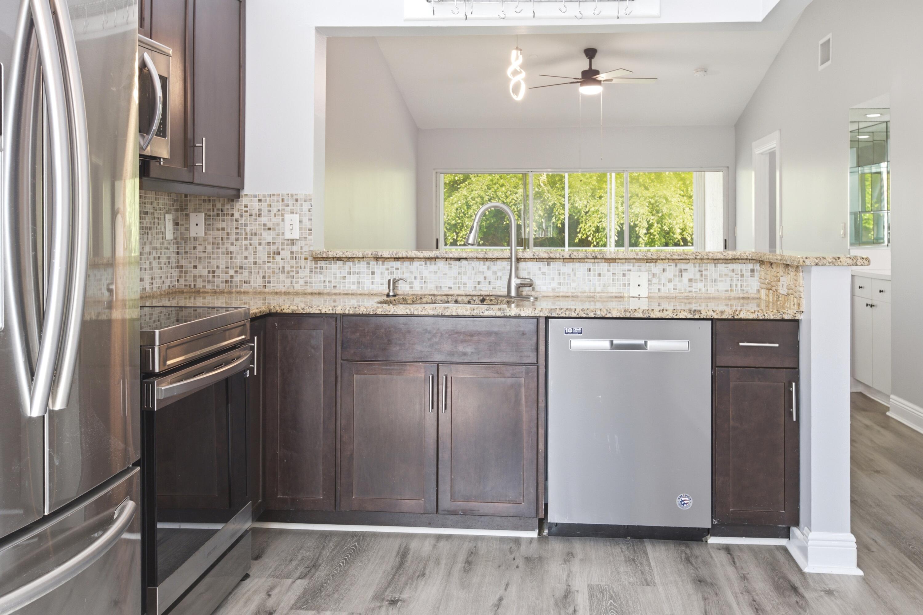 460 Northwest 67th Street, Unit L204 Boca Raton, FL 33487 - Photo 7 of 31 2S9A2189