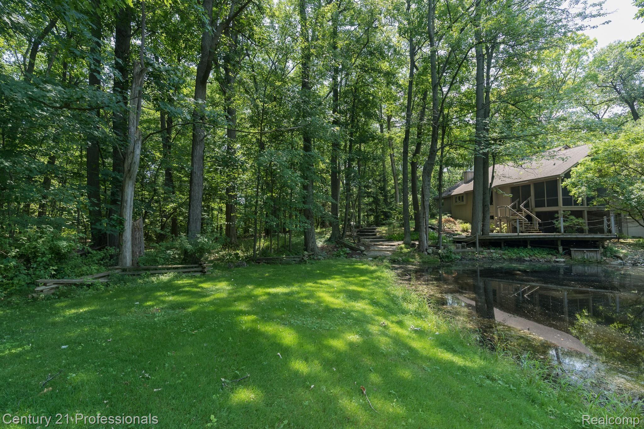 4781 Freer Street Rochester, MI 48306 - Photo 43 of 53 Freer MLS-W056.jpg