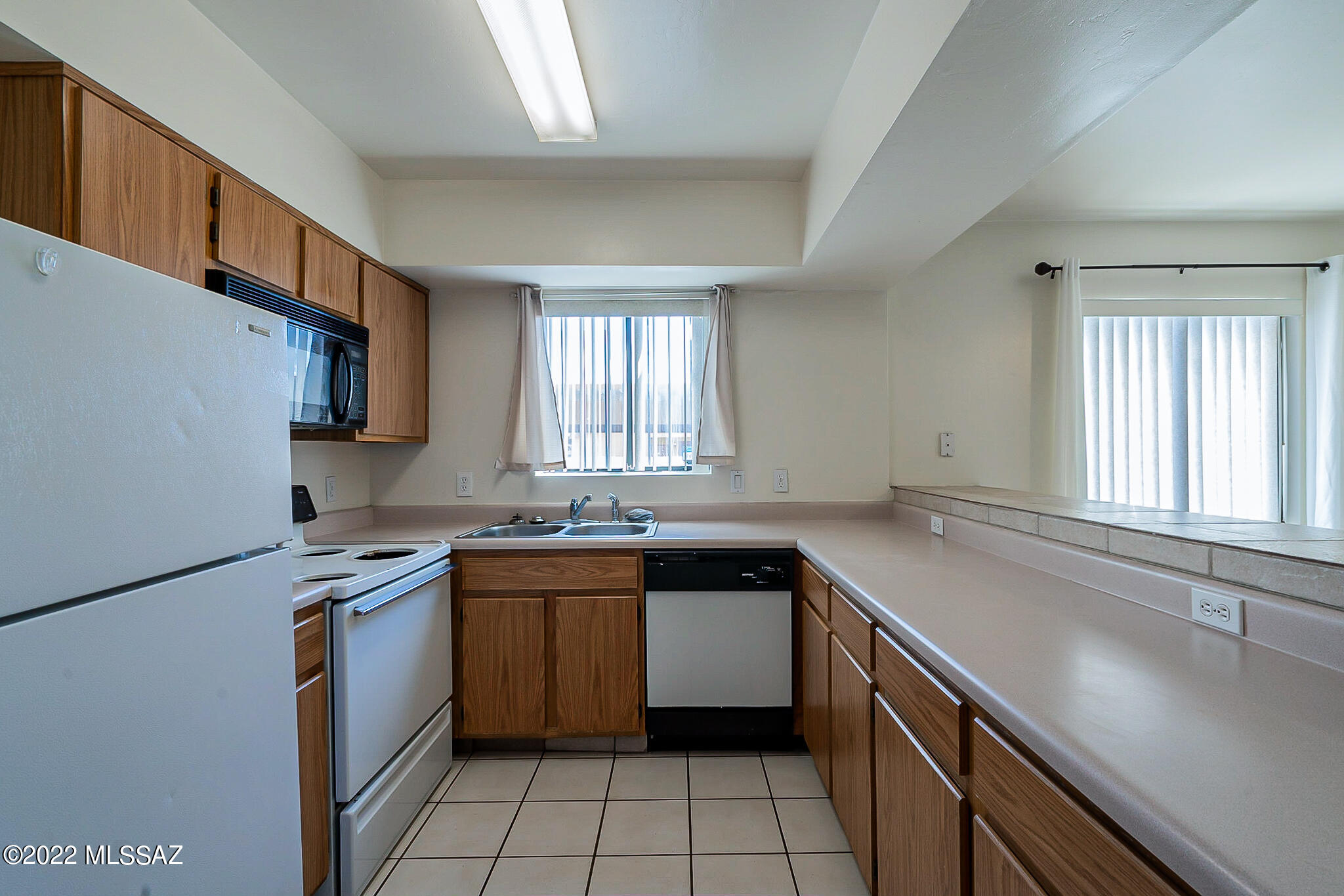 146 East Pastime Road Tucson, AZ 85705 - Photo 9 of 22