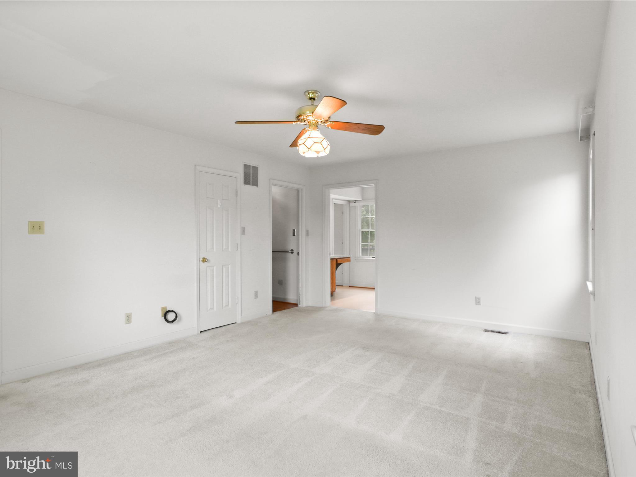 13124 South River Road Sumerduck, VA 22742 - Photo 22 of 54 a view of an empty room