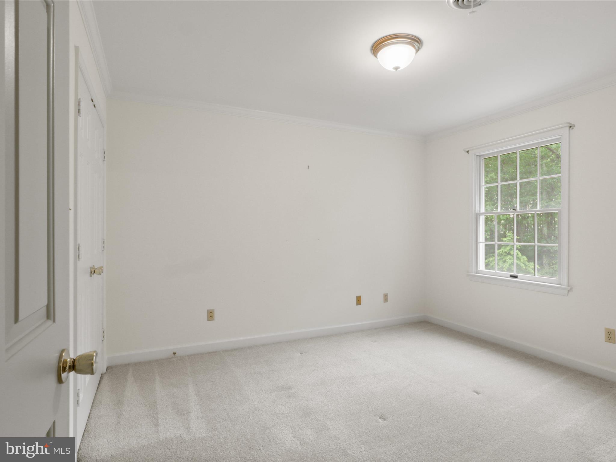 13124 South River Road Sumerduck, VA 22742 - Photo 29 of 54 an empty room with a window