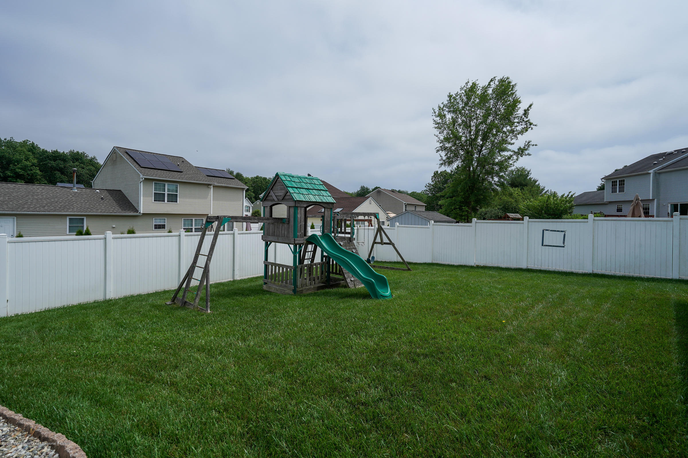 11 Shadow Ridge Court Howell, NJ 07731 - Photo 23 of 29 12