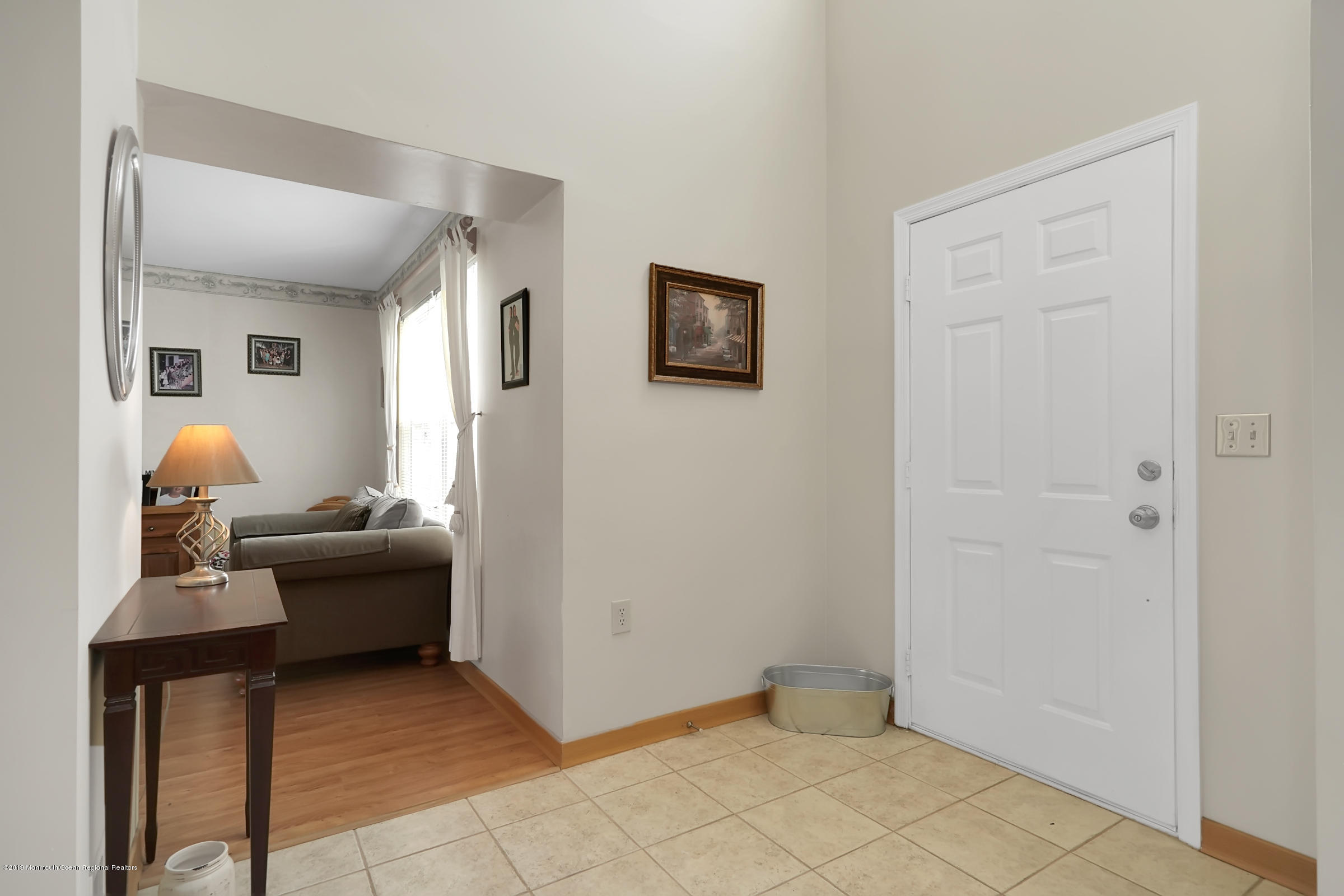 11 Shadow Ridge Court Howell, NJ 07731 - Photo 5 of 29 DSC02485