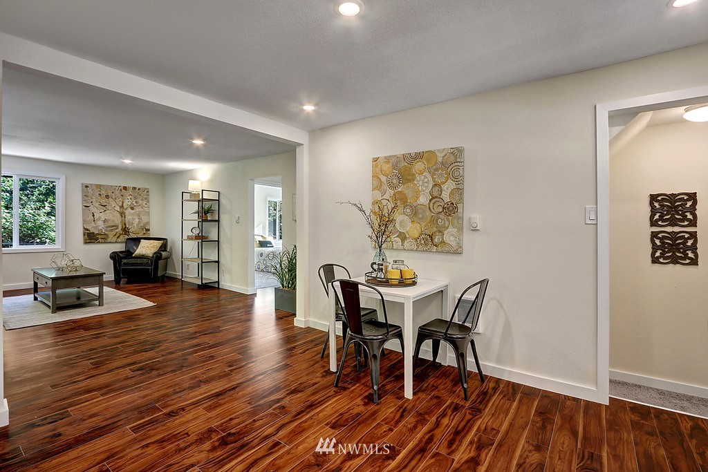 11605 Renton Avenue South Seattle, WA 98178 - Photo 13 of 20 Gallery Image 13