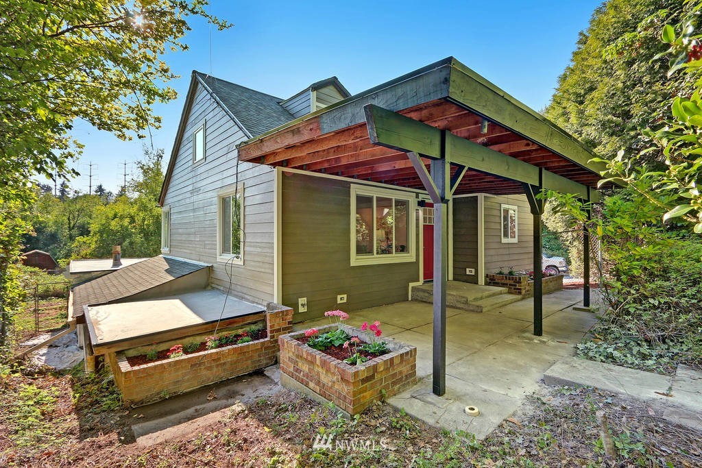 11605 Renton Avenue South Seattle, WA 98178 - Photo 17 of 20 Gallery Image 17