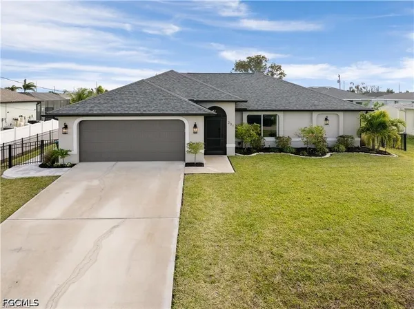 $2,300 | 231 Northwest 26th Avenue, Cape Coral, FL 33993