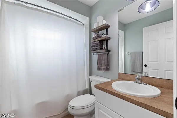 $2,300 | 231 Northwest 26th Avenue, Cape Coral, FL 33993