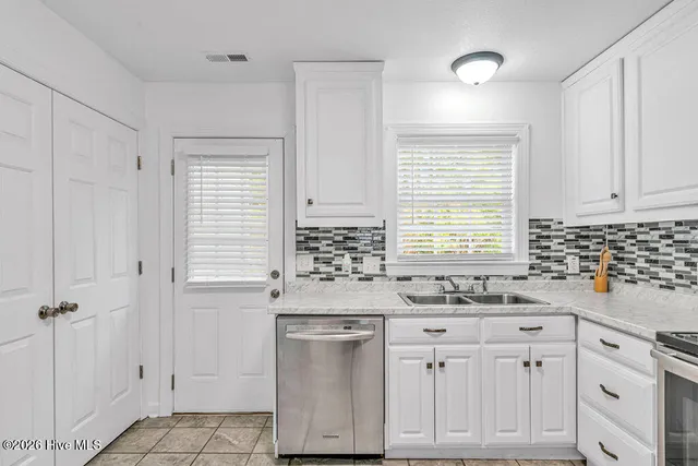 $1,500 | 900 Springwood Drive, Jacksonville, NC 28546