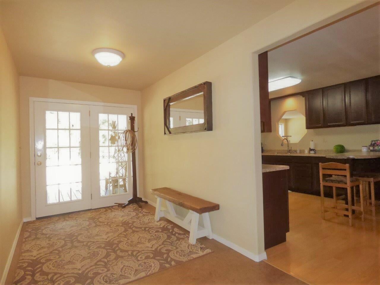 2104 Pine Grove Road Rogue River, OR 97537 - Photo 16 of 36 Hallway 1 - Southern Oregon Country Livi