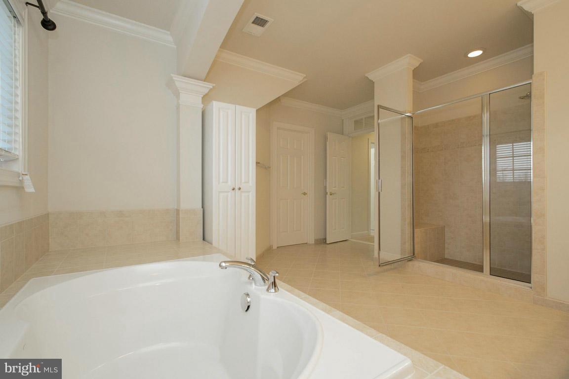 18479 Kerill Road Triangle, VA 22172 - Photo 16 of 30 Bath (Master)