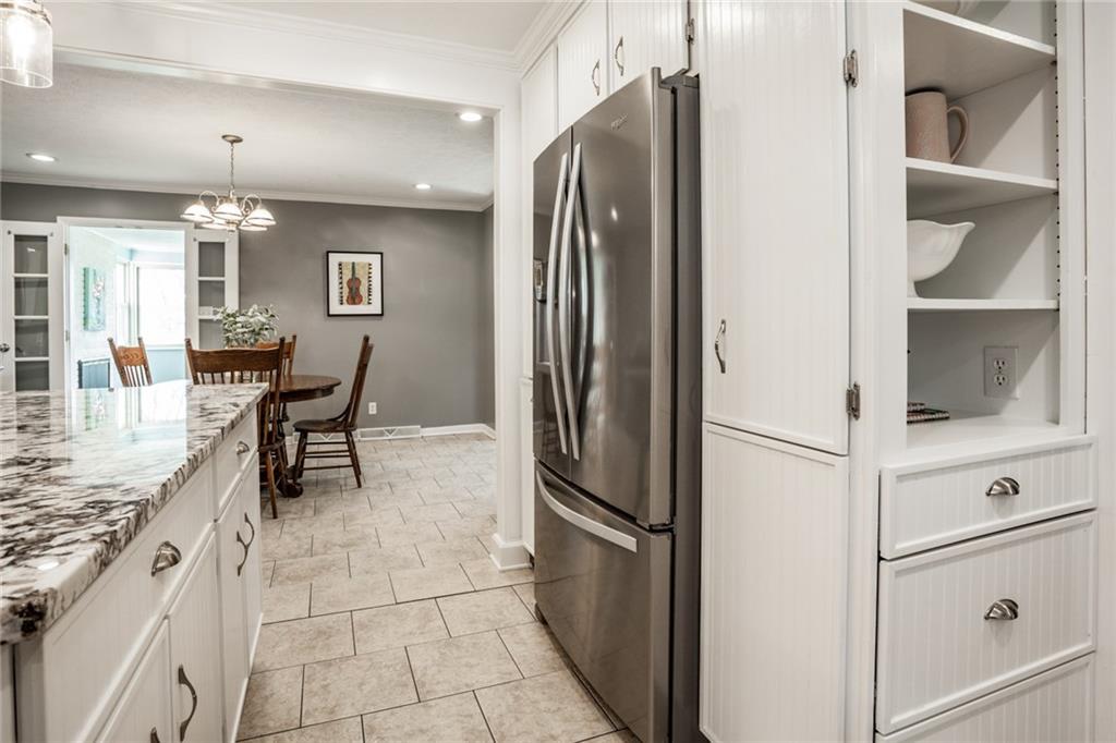 5926 Wexford Road Indianapolis, IN 46220 - Photo 12 of 43 Gallery Image 12