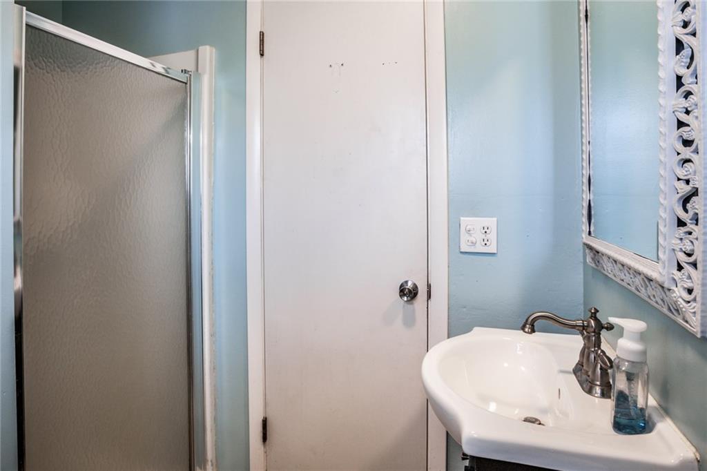 5926 Wexford Road Indianapolis, IN 46220 - Photo 31 of 43 Gallery Image 31