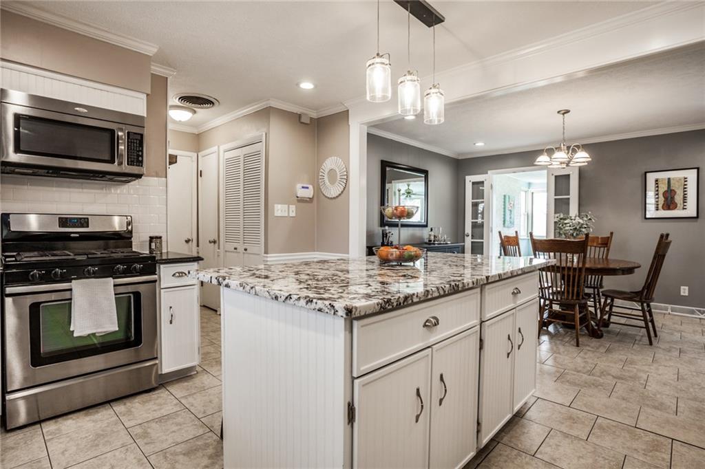 5926 Wexford Road Indianapolis, IN 46220 - Photo 8 of 43 Gallery Image 8