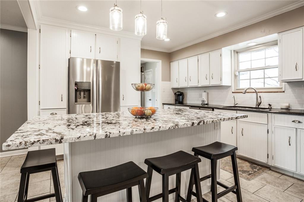 5926 Wexford Road Indianapolis, IN 46220 - Photo 9 of 43 Gallery Image 9