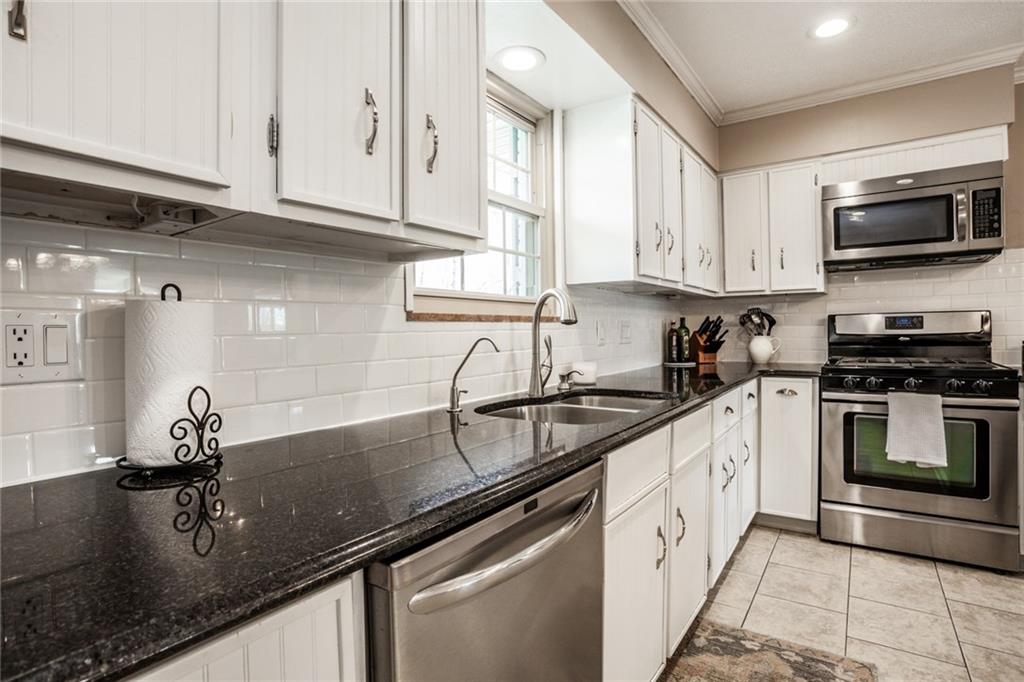 5926 Wexford Road Indianapolis, IN 46220 - Photo 10 of 43 Gallery Image 10