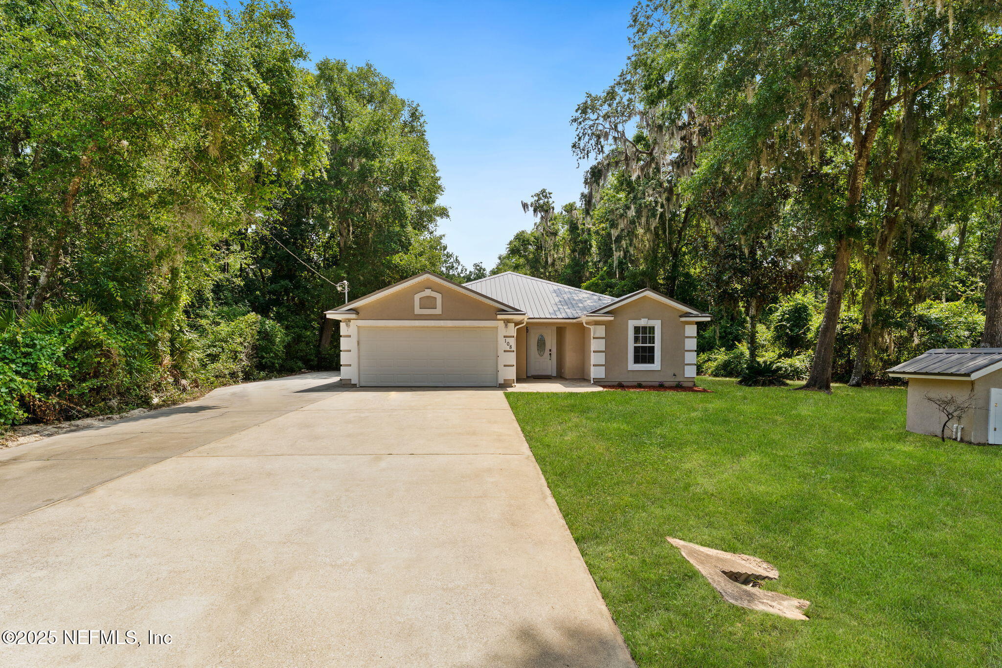 1-web-or-mls-108_Oakwood_Rd_Satsuma-HDR-