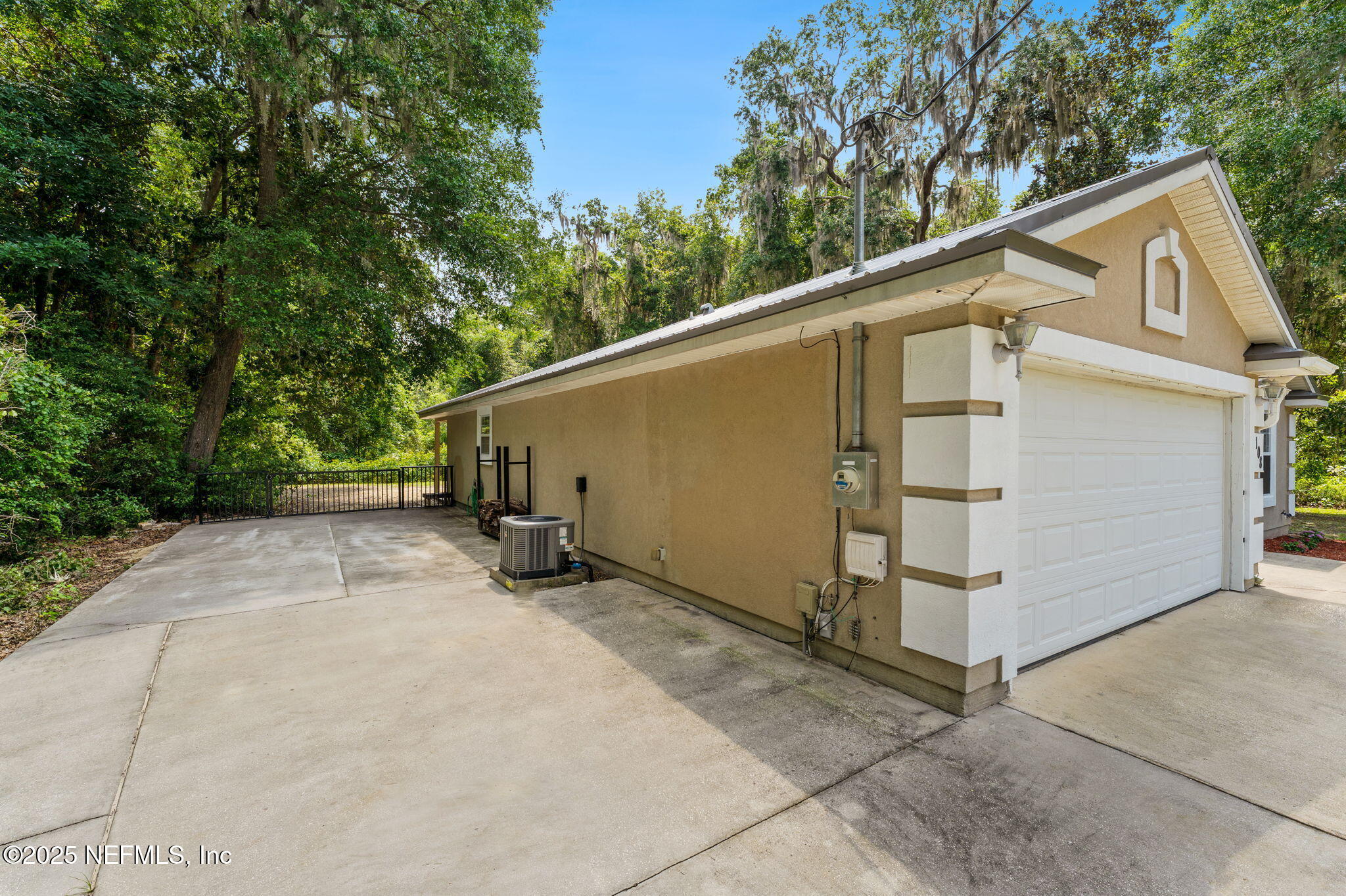 5-web-or-mls-108_Oakwood_Rd_Satsuma-HDR-