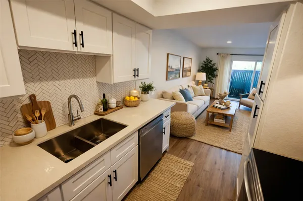 $95,000 | 1516 Bay Area Boulevard, Unit P19, Houston, TX 77058