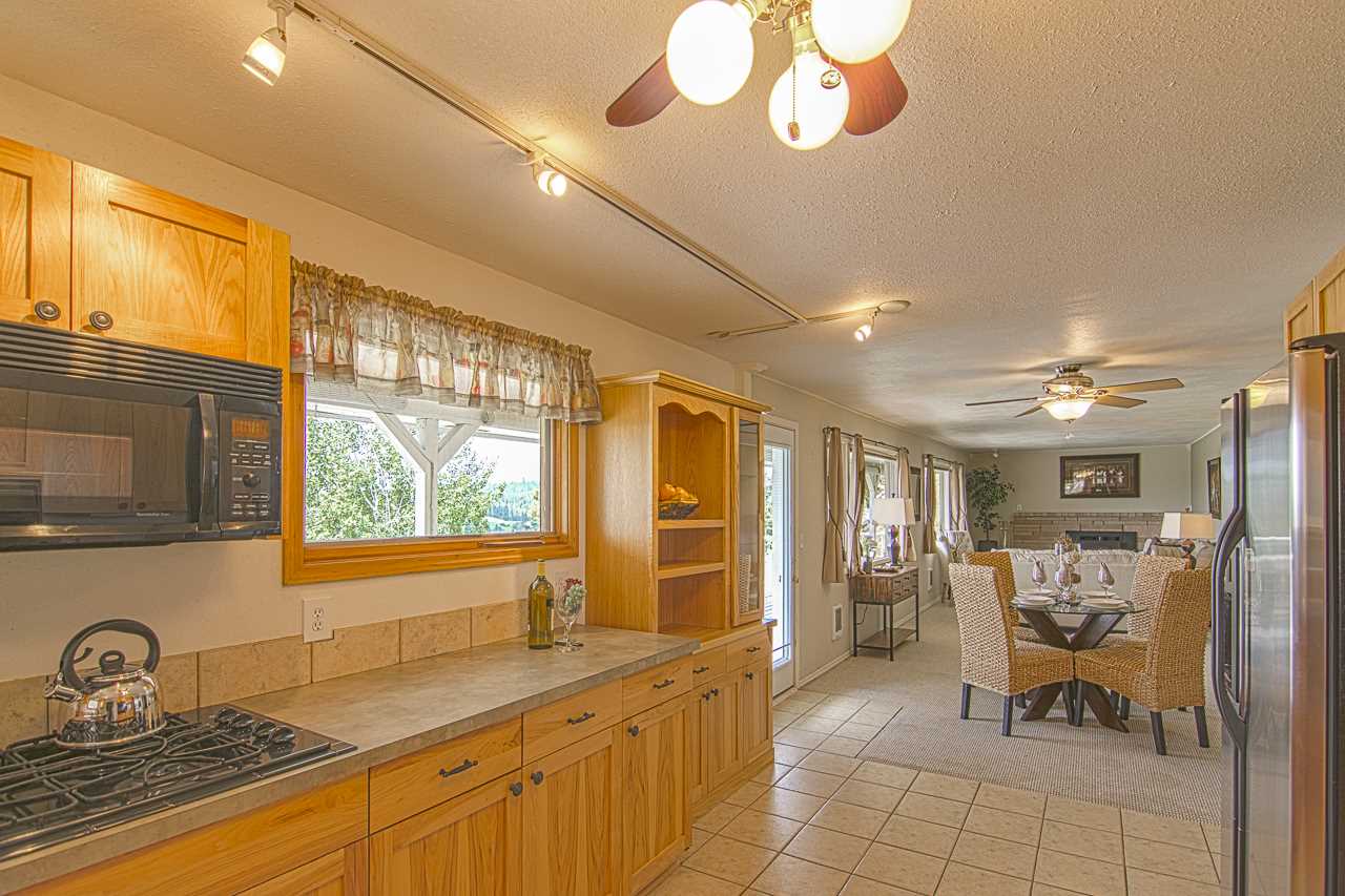 12212 East Heglar Road Mead, WA 99021 - Photo 6 of 20