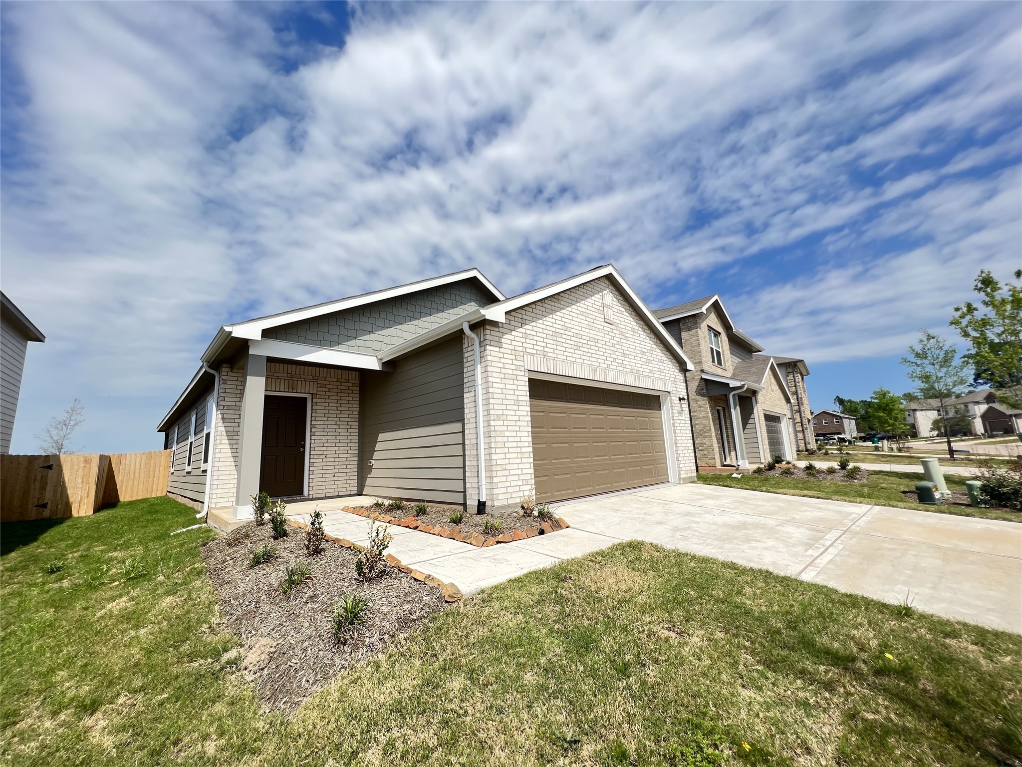 680 Amesbury Road Montgomery, TX 77316 - Photo 1 of 20