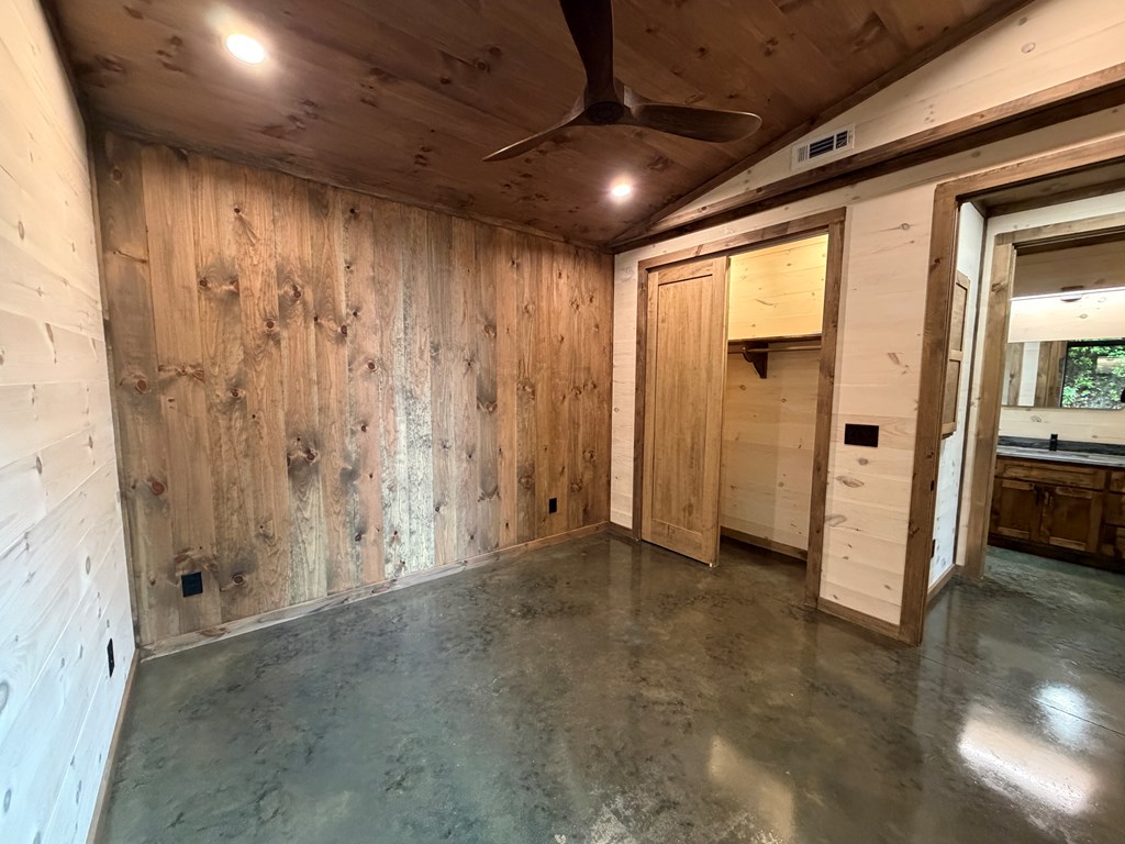 538 Hiawatha Trail Blue Ridge, GA 30513 - Photo 19 of 60