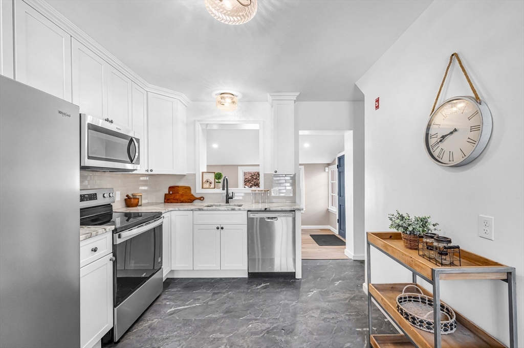 16 Maple Street Wilbraham, MA 01095 - Photo 4 of 38