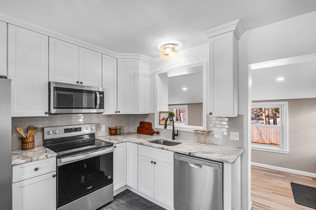 16 Maple Street Wilbraham, MA 01095 - Photo 5 of 38