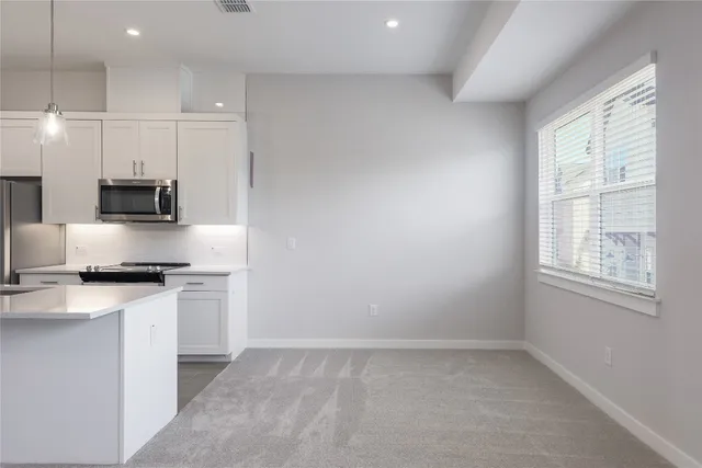 $2,280 | 12001 Vista Parke Drive, Unit 504, Austin, TX 78726