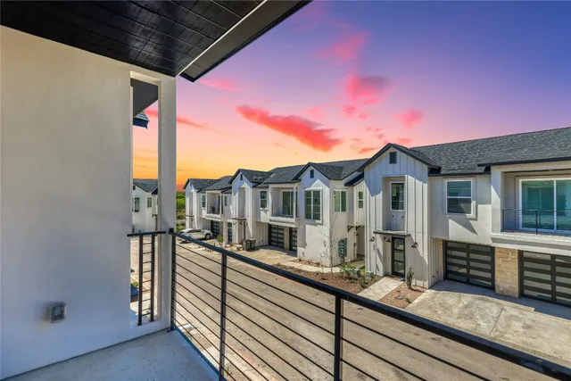 $2,280 | 12001 Vista Parke Drive, Unit 504, Austin, TX 78726