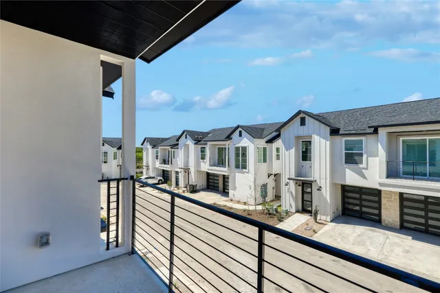 $2,280 | 12001 Vista Parke Drive, Unit 504, Austin, TX 78726