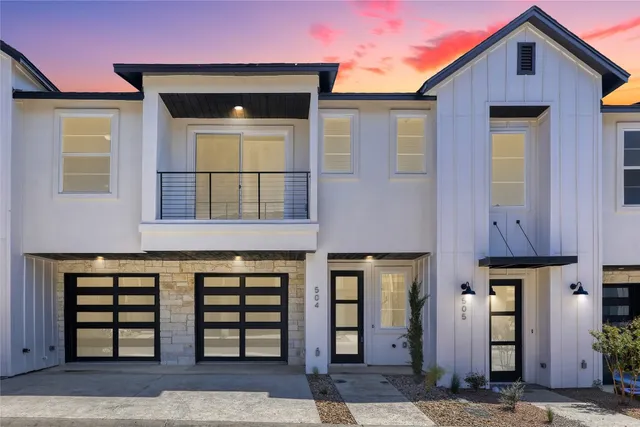 $2,280 | 12001 Vista Parke Drive, Unit 504, Austin, TX 78726