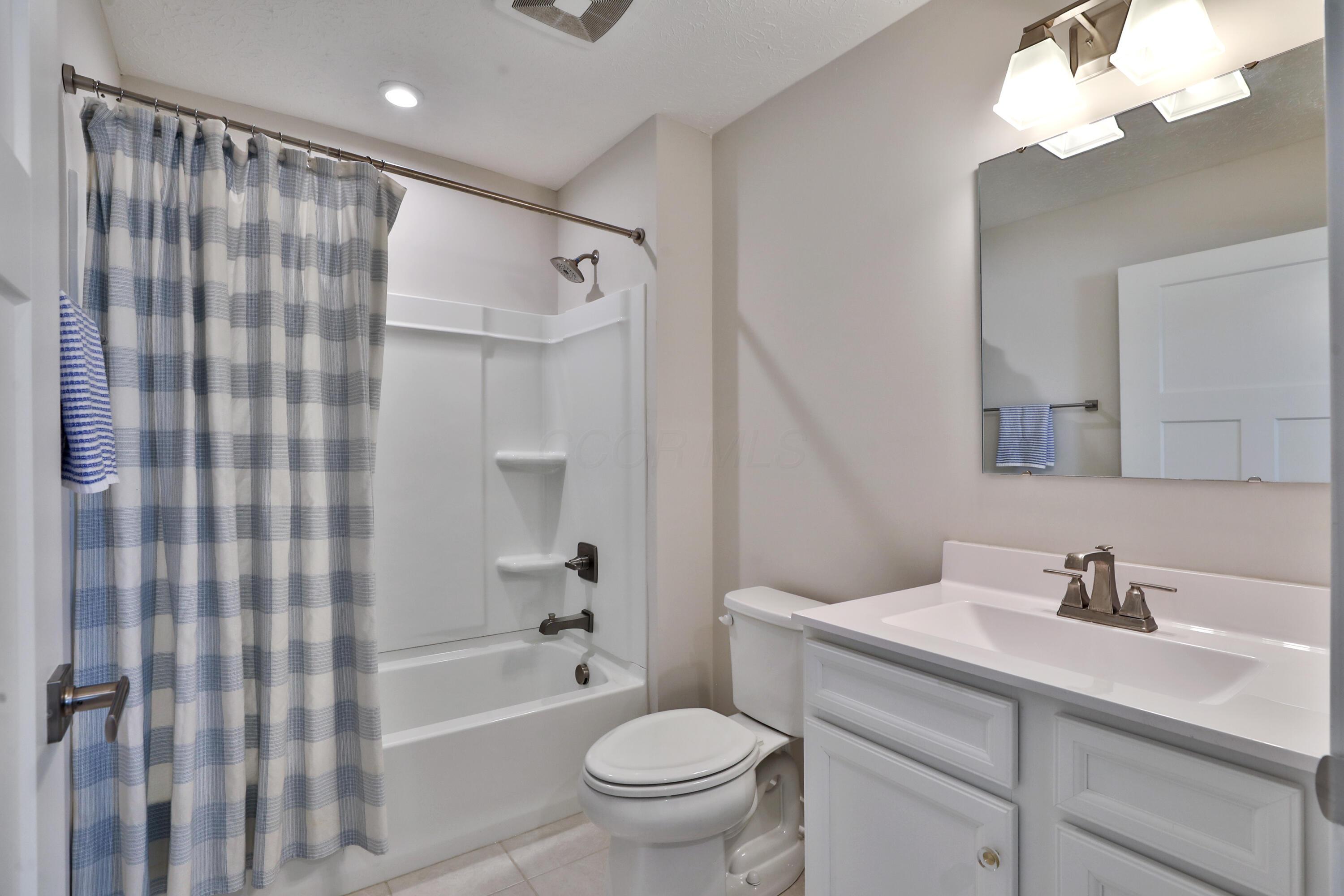 344 Talla Road North Delaware, OH 43015 - Photo 24 of 40 Full Hall Bath