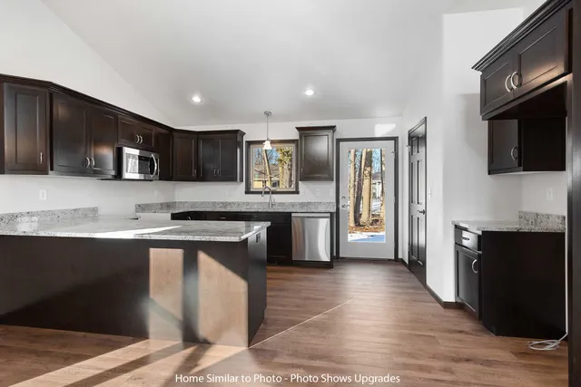 $384,900 | 1926 Huffcutt Lane, Waupaca, WI 54981