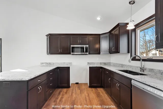 $384,900 | 1926 Huffcutt Lane, Waupaca, WI 54981