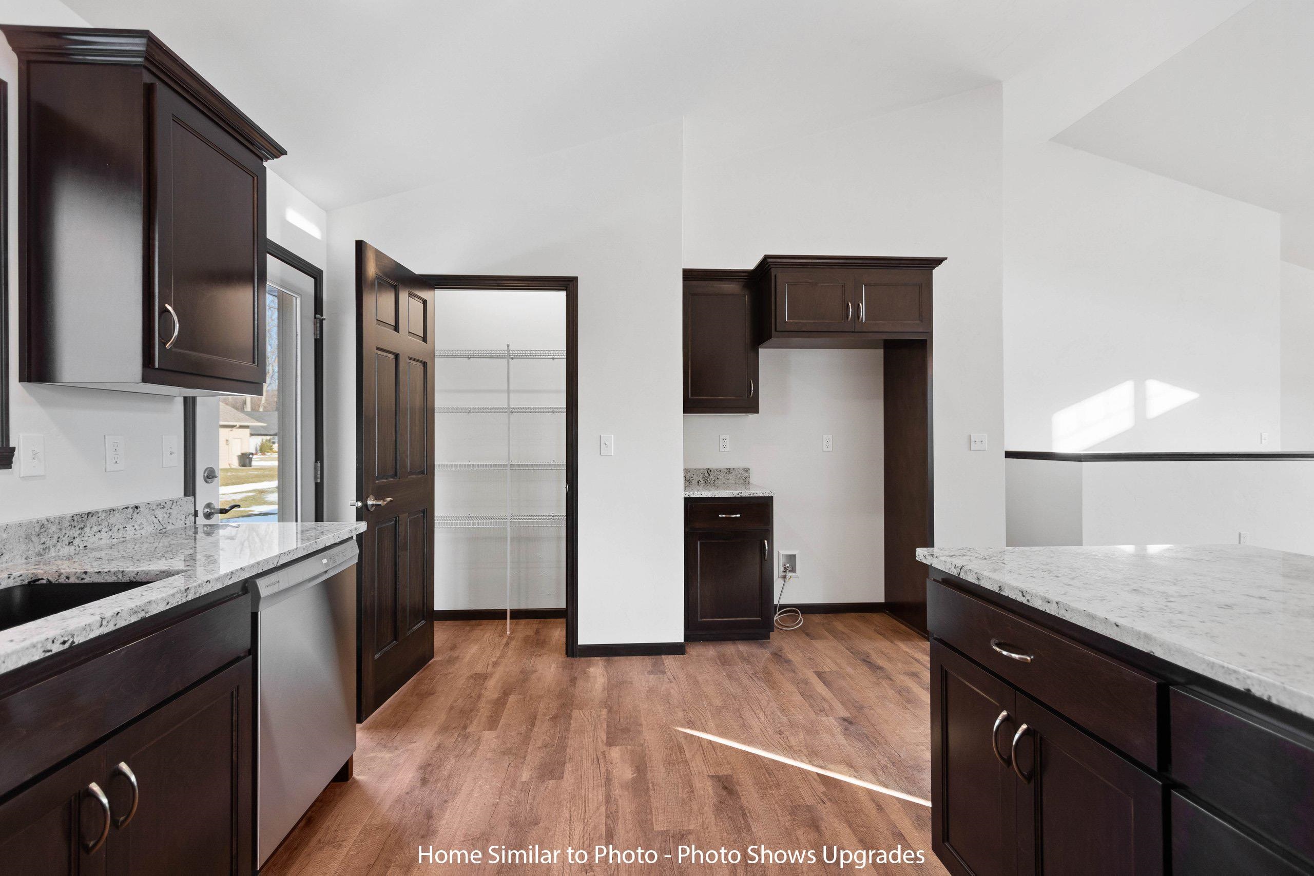 1926 Huffcutt Lane Waupaca, WI 54981 - Photo 10 of 22