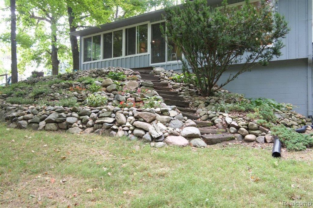 17800 Waterloo Road Chelsea, MI 48118 - Photo 19 of 24 5.JPG