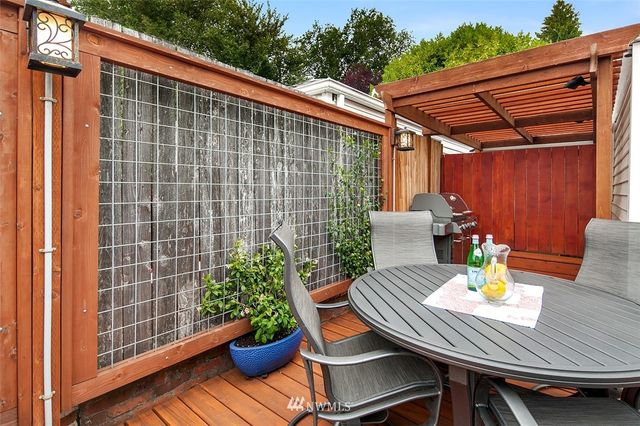 $770,000 | 3002 32nd Avenue West, Seattle, WA 98199