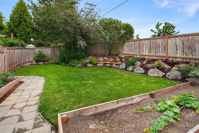 $770,000 | 3002 32nd Avenue West, Seattle, WA 98199