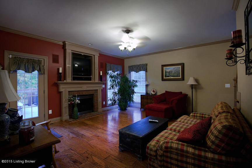 5117 Fox Run Road Buckner, KY 40010 - Photo 9 of 27 Large Family Room